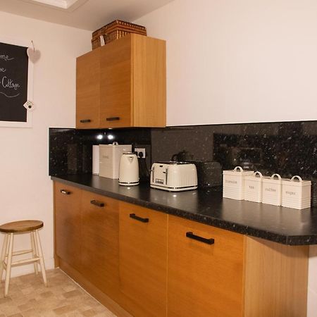 The Corner Cottage Sandwick  외부 사진